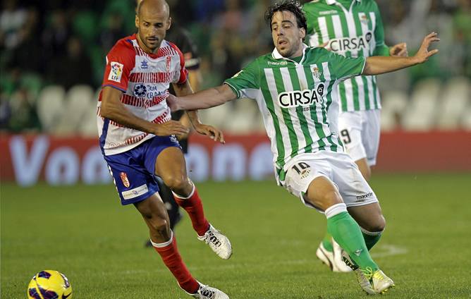 Mikel-Rico-Benat-disputan-balon